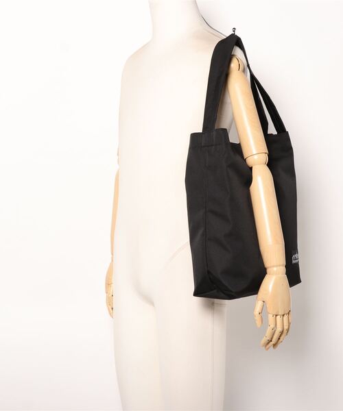 Manhattan Portage BLACK LABEL（マンハッタンポーテージ　ブラックレーベル）の「RAFFERTY TOTE(M)CORDURA 305P（トートバッグ・メンズ・ブラック・MEDIUM）」の17枚目の写真