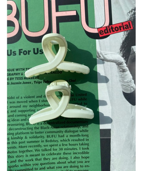 WC(ダブル シー)の「2Pニュアンスミニヘアクリップ(バレッタ/ヘアクリップ・レディース・ホワイト/グリーン/ブルー/ブラウン・FREE)」の2枚目の写真