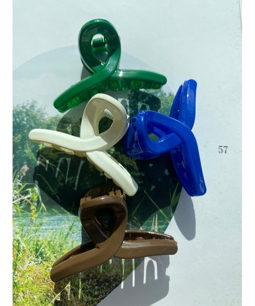 WC(ダブル シー)の「2Pニュアンスミニヘアクリップ(バレッタ/ヘアクリップ・レディース・ホワイト/グリーン/ブルー/ブラウン・FREE)」の12枚目の写真