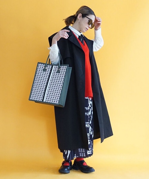 intoxic.（イントキシック）の「THE CUBE LYON  リヨン（ショルダーバッグ・レディース・グリーン/グレー/チョコ・FREE）」の2枚目の写真