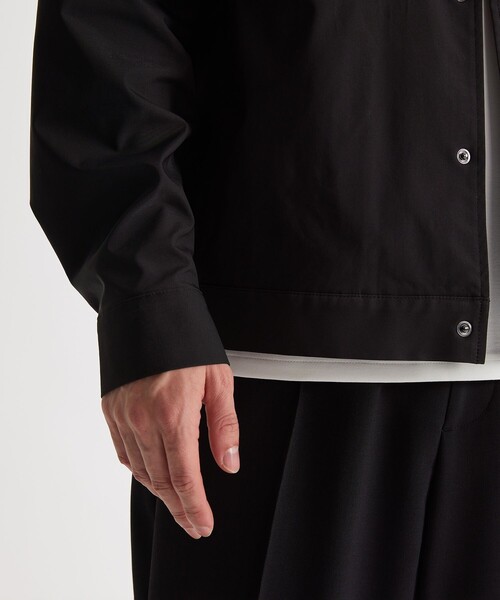 UNITED TOKYO（ユナイテッドトウキョウ）の「ダブルポケットコーチジャケット（ブルゾン・メンズ・ブラック/ライトベージュ・1/2）」の3枚目の写真