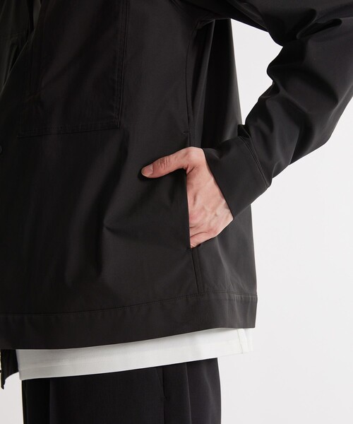 UNITED TOKYO（ユナイテッドトウキョウ）の「ダブルポケットコーチジャケット（ブルゾン・メンズ・ブラック/ライトベージュ・1/2）」の10枚目の写真