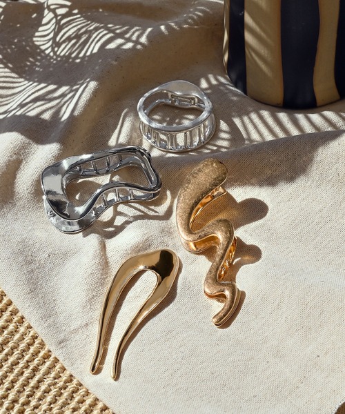 GOLDY（ゴールディ）の「クラウド シェイプ ライン ヘアー クリップ（バレッタ/ヘアクリップ・レディース・シルバー/ゴールド/その他1/その他2・FREE）」の14枚目の写真