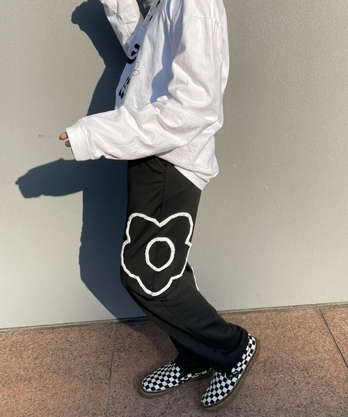 byYOUANCE（バイユアンス）の「フラワーパンツ（その他パンツ・レディース・ブラック・FREE）」の2枚目の写真