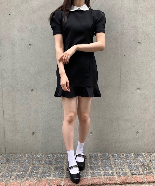 titty＆Co. PETIT by poyo（ティティーアンドコープティバイポヨ）の「【titty&Co.PETIT by POYO】ヘムフリルラウンドカラーミニワンピース（ワンピース・レディース・ブラック・SMALL/MEDIUM）」の3枚目の写真