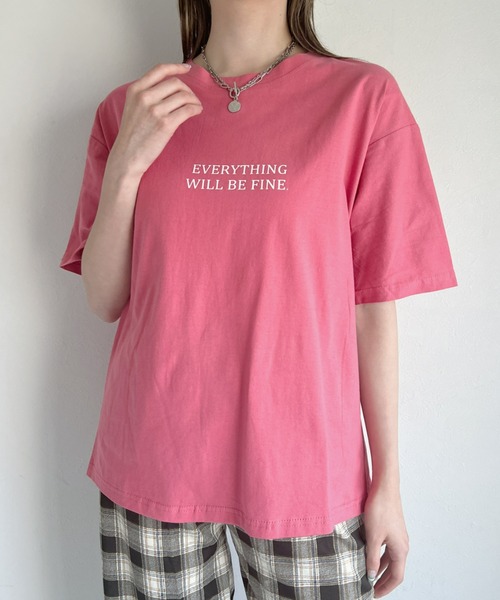 at12:03（アットイチニーゼロサン）の「カジュアルロゴ入り 英字レタリングTシャツ（Tシャツ/カットソー・レディース・ホワイト/ブラック/グレー/ピンク/イエロー・FREE）」の2枚目の写真