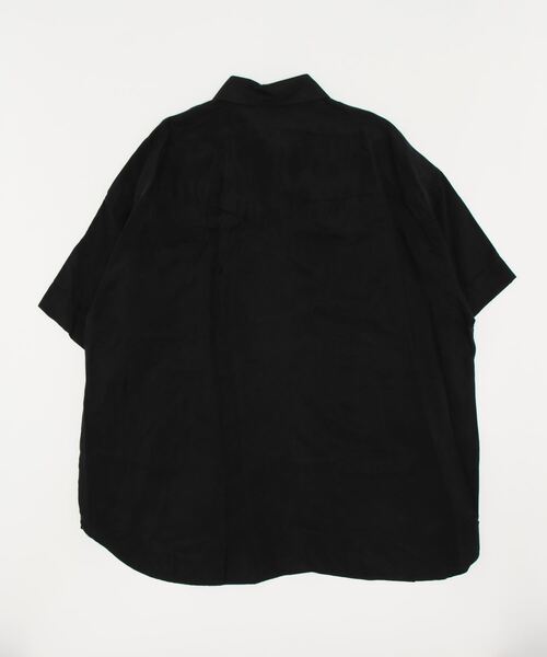 Lui's（ルイス）の「切替ヨークシャツ（シャツ/ブラウス・メンズ・ブラック/オフホワイト/パープル・FREE）」の4枚目の写真