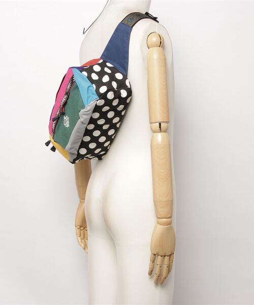 ALDIES（アールディーズ）の「Reflection Waist Bag / リフレクションウエストバッグ（ボディバッグ/ウエストポーチ・メンズ・ブラック/マルチ・FREE）」の3枚目の写真