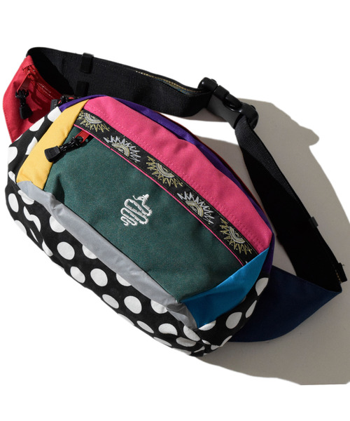 ALDIES（アールディーズ）の「Reflection Waist Bag / リフレクションウエストバッグ（ボディバッグ/ウエストポーチ・メンズ・ブラック/マルチ・FREE）」の2枚目の写真