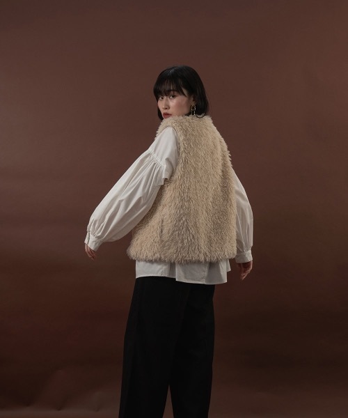 I_am(アイアム)の「gather volume blouse(シャツ/ブラウス・レディース・ブラック/キャメル/オフホワイト・FREE)」の5枚目の写真