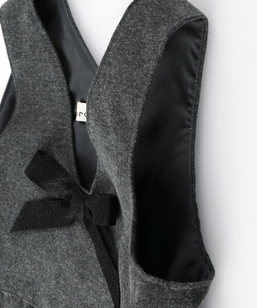 BRANSHES（ブランシェス）の「【ハレの日】リボン付きジャンパースカート（ジャンパースカート・キッズ・チャコールグレー/ピンク・90/100/110/120/130/140/150）」の12枚目の写真