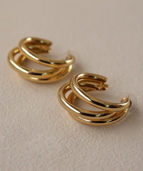 IAMUSE（アイアミューズ）の「金属アレルギー対応　トリニティフープピアス S0781【IAMUSE】（ピアス（両耳用）・レディース・シルバー/ゴールド・FREE）」の7枚目の写真
