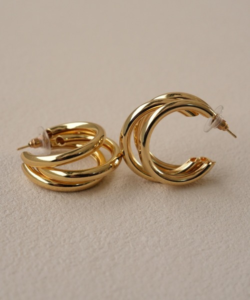 IAMUSE（アイアミューズ）の「金属アレルギー対応　トリニティフープピアス S0781【IAMUSE】（ピアス（両耳用）・レディース・シルバー/ゴールド・FREE）」の6枚目の写真