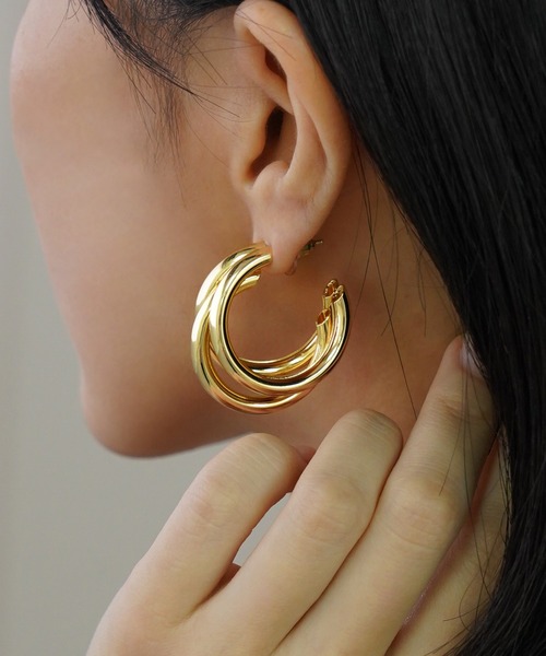 IAMUSE（アイアミューズ）の「金属アレルギー対応　トリニティフープピアス S0781【IAMUSE】（ピアス（両耳用）・レディース・シルバー/ゴールド・FREE）」の8枚目の写真