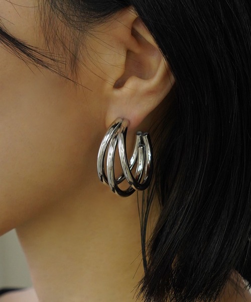 IAMUSE（アイアミューズ）の「金属アレルギー対応　トリニティフープピアス S0781【IAMUSE】（ピアス（両耳用）・レディース・シルバー/ゴールド・FREE）」の11枚目の写真