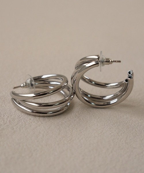 IAMUSE（アイアミューズ）の「金属アレルギー対応　トリニティフープピアス S0781【IAMUSE】（ピアス（両耳用）・レディース・シルバー/ゴールド・FREE）」の15枚目の写真