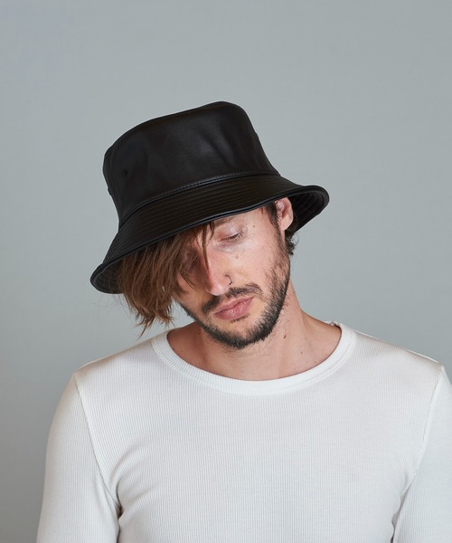 NO ID.（ノーアイディ）の「【NO ID.】Synthetic Leather Bucket Hat / シンセティック レザー バケット ハット（ハット・メンズ・アイボリー/ブラック・ONE SIZE）」の15枚目の写真