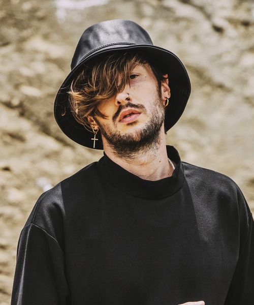 NO ID.（ノーアイディ）の「【NO ID.】Synthetic Leather Bucket Hat / シンセティック レザー バケット ハット（ハット・メンズ・アイボリー/ブラック・ONE SIZE）」の6枚目の写真