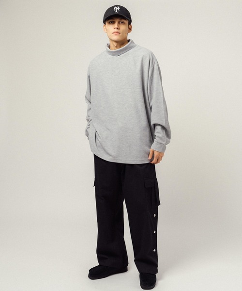 Ressaca(レサーカ)の「オーバーサイズ ワッフル タートルネック長袖カットソー(Tシャツ/カットソー・メンズ・ベージュ/ブラック/グレー・M/L/XL)」の7枚目の写真