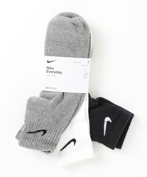 NIKE（ナイキ）の「【NIKE/ナイキ】ワンポイントブランドロゴ　クォーター丈ソックス　靴下　アソートカラー　3足組（ソックス/靴下・メンズ・グレー・FREE）」の3枚目の写真