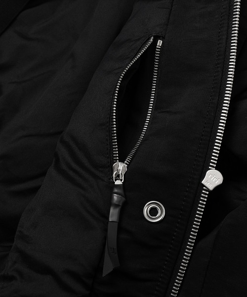11 by Boris Bidjan Saberi （ ボリスビジャンサベリ）の「J3