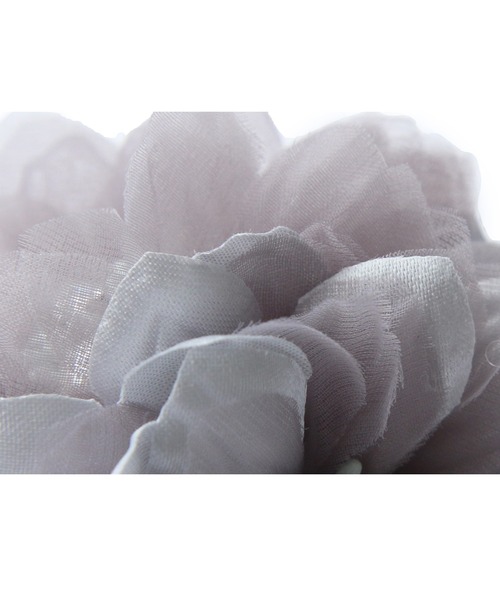 RUIRUE BOUTIQUE（ルイルエブティック）の「ダブルフラワーパールコサージュ（ブローチ/コサージュ・レディース・ベージュ/ネイビー/ピンク/ラベンダー/アイボリー・FREE）」の8枚目の写真