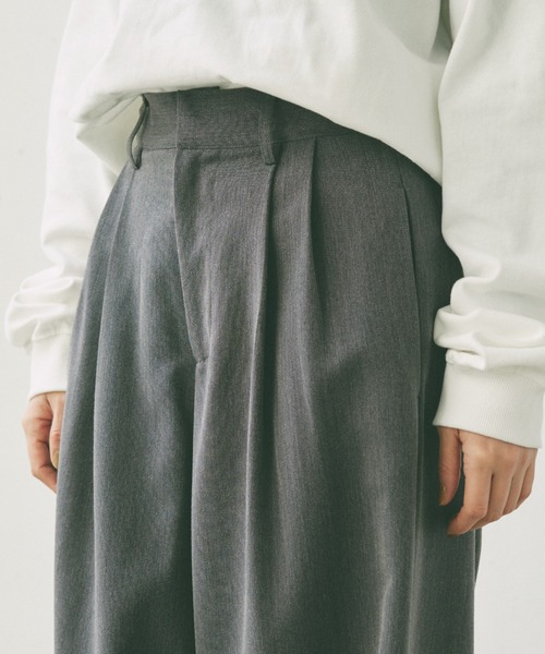 flaner（フラネ）の「Loose tuck straight slacks/ルーズタックストレートスラックス（スラックス・レディース・グレー/ブラック・SMALL/MEDIUM/LARGE）」の18枚目の写真