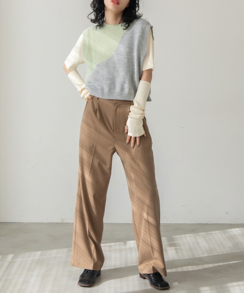 VACANCY（ヴァカンシー）の「配色ウェーブニットベスト（ベスト・レディース・ブラック/グレー・FREE）」の7枚目の写真