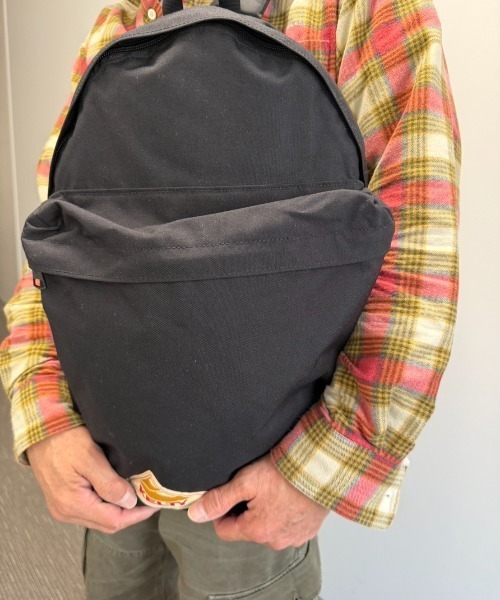 KELTY（ケルティ）の「シンプルなつくりで使いやすい【KELTY】ワイドデイパック / WIDE DAYPACK（バックパック/リュック・レディース・ネイビー/セージグリーン/ブラック/ブラウン系その他/タン/マスタード/ダークグレー/オリーブ/モカ・FREE）」の14枚目の写真