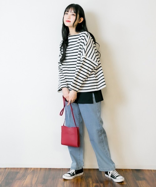 atONE(アットワン)の「atONE サイドスリット入り付け裾カットソー(その他トップス・レディース・ホワイト/ブラック・F)」の8枚目の写真
