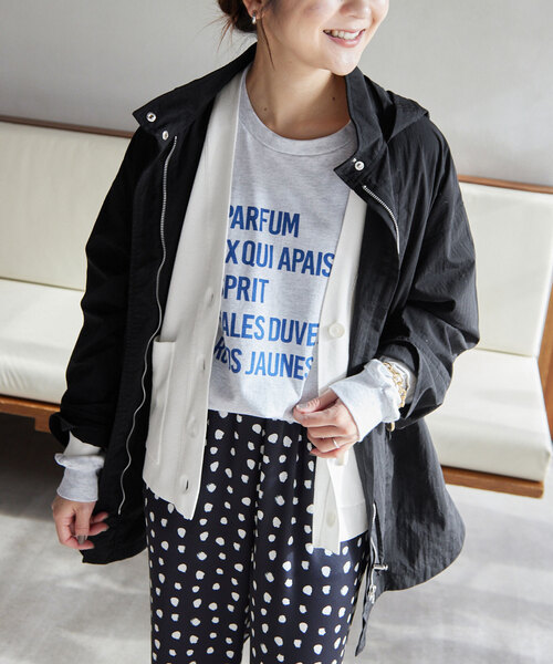 SLOBE IENA（スローブイエナ）の「スムースニットカーディガン（カーディガン/ボレロ・レディース・グリーン/ホワイト/ブルー/ネイビー・FREE）」の16枚目の写真