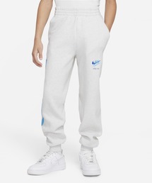 NIKE（ナイキ）の「《セットアップ対応商品》ナイキ スポーツウェア アイコン フリース ジュニア オーバーサイズ ジョガー / Nike Sportswear Icon Fleece Big Kids' Oversized Joggers（スウェットパンツ・キッズ）」