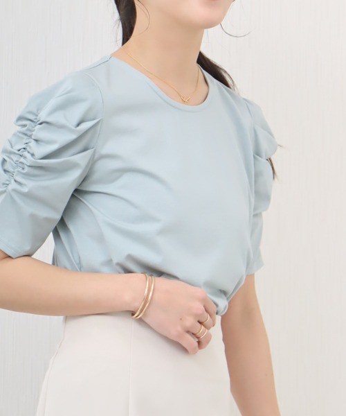 libelle more（リベル モア）の「《接触冷感》きれいめシルケット天竺　パワーショルダープルオーバー（Tシャツ/カットソー・レディース・イエロー/ネイビー/ミント/オフホワイト・L/M）」の3枚目の写真