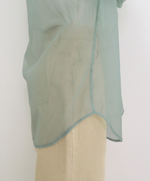 Isn't She?（イズントシー）の「オーガンジーバンドカラーシャツ｜steady.掲載（シャツ/ブラウス・レディース・アイボリー・FREE）」の11枚目の写真