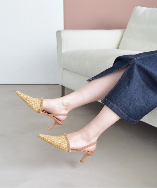 inter-chaussures（インターショシュール）の「【ANGEL ALARCON】ポインテッドトウバックバンドパンプス(D31300)（パンプス・レディース・ブラック/ナチュラル・35/36/37/38）」の2枚目の写真