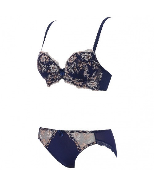 Triumph(トリンプ)の「【カラバリ豊富!WEB限定ブラ&ショーツセット】トリンプ 美胸ソフトブラ クラッシーペタルズ 【B,Cカップ】(ブラ&ショーツ・レディース・チェリーピンク/ピンク/ブルー/グリーン/ホワイト/ダークグリーン/バイオレット/ブラウン/ライトピンク/ブラック/ベージュ/パープル・B70/C65/C70/C75/C80/B65/B75)」の19枚目の写真