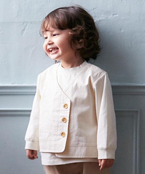 petit main(プティマイン)の「ベスト風ドッキング長袖Tシャツ(Tシャツ/カットソー・キッズ・ブラック/アイボリー・130cm/120cm/80cm/100cm/90cm/110cm)」の1枚目の写真