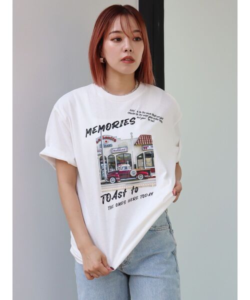 EVRIS ユニフォームグラフィックガーターTシャツ（ホワイト） EVRIS ユニフォームグラフィックガーターTシャツ（ホワイト