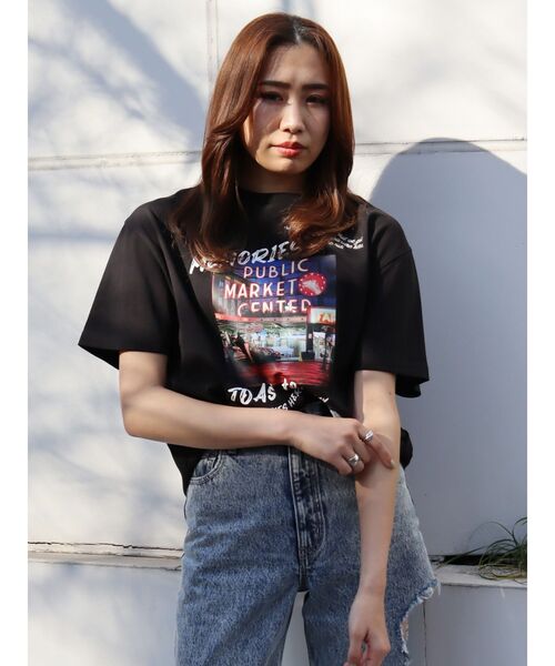 EVRIS（エヴリス）の「グラフィックphotoTシャツ（Tシャツ