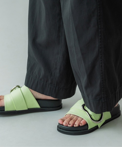 LE VERNIS(ル・ベルニ)の「LE VERNIS(ル・ベルニ)POIRE SANDALS(サンダル・レディース・ブラック/アイボリー/グリーン・23cm/23.5cm/24cm/24.5cm)」の21枚目の写真