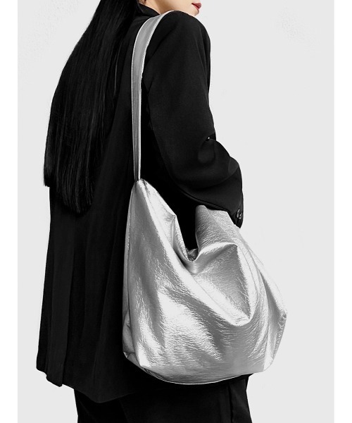 LVEU.（ラブユ.）の「【LVEU.】スクエアワンショルダーバッグ(Ai select) / バッグ 鞄 BAG ショルダー ワンショルダー スクエア 合皮  合皮 ブラック シルバー（ショルダーバッグ・レディース・シルバー/ブラック・FREE）」の6枚目の写真