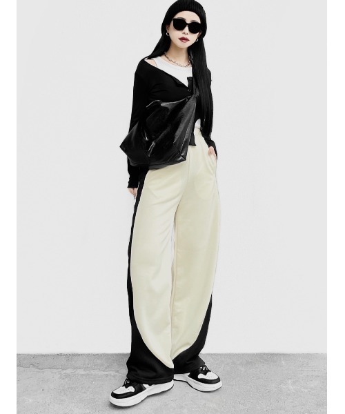 LVEU.（ラブユ.）の「【LVEU.】スクエアワンショルダーバッグ(Ai select) / バッグ 鞄 BAG ショルダー ワンショルダー スクエア 合皮  合皮 ブラック シルバー（ショルダーバッグ・レディース・シルバー/ブラック・FREE）」の7枚目の写真