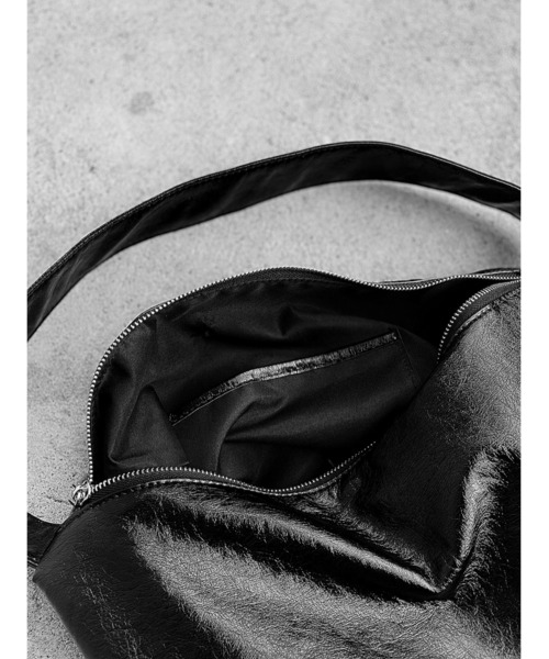 LVEU.（ラブユ.）の「【LVEU.】スクエアワンショルダーバッグ(Ai select) / バッグ 鞄 BAG ショルダー ワンショルダー スクエア 合皮  合皮 ブラック シルバー（ショルダーバッグ・レディース・シルバー/ブラック・FREE）」の10枚目の写真