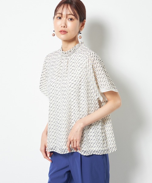 A/C DESIGN BY ALPHA CUBIC（エーシーデザインバイアルファキュービック）の「シャーリングTブラウス（Tシャツ/カットソー・レディース・グリーン/ブラック/オフホワイト・L/M）」の2枚目の写真
