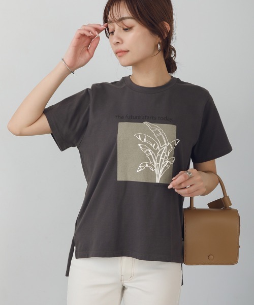 Bou Jeloud(ブージュルード)の「発泡箔リーフプリントTシャツ(Tシャツ/カットソー・レディース・ブラウン/ホワイト/チャコールグレー・FREE)」の12枚目の写真