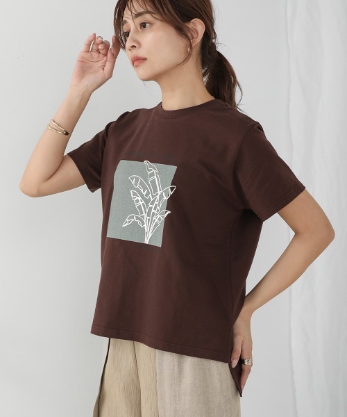 Bou Jeloud(ブージュルード)の「発泡箔リーフプリントTシャツ(Tシャツ/カットソー・レディース・ブラウン/ホワイト/チャコールグレー・FREE)」の21枚目の写真