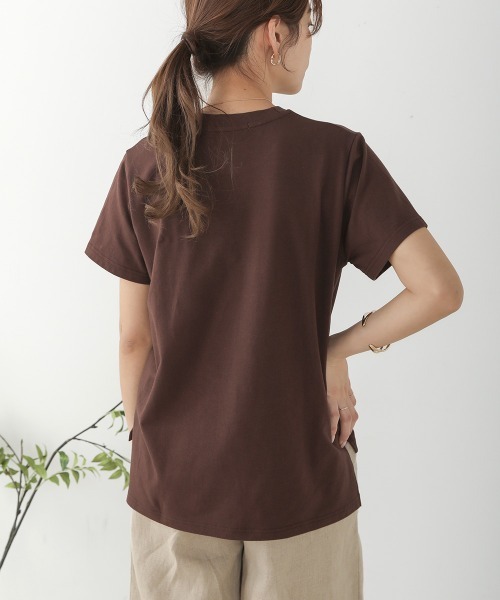 Bou Jeloud(ブージュルード)の「発泡箔リーフプリントTシャツ(Tシャツ/カットソー・レディース・ブラウン/ホワイト/チャコールグレー・FREE)」の22枚目の写真