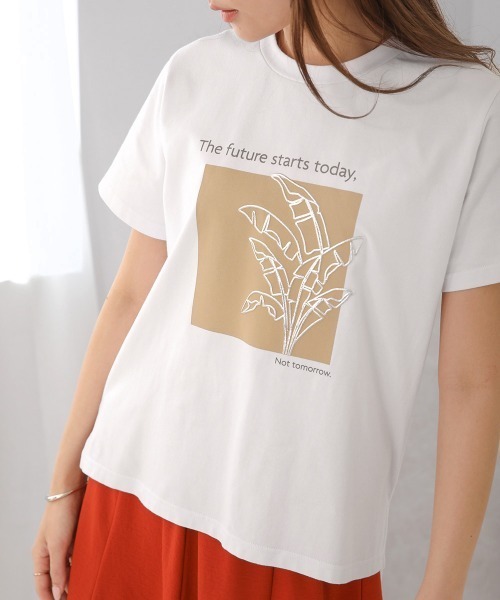 Bou Jeloud(ブージュルード)の「発泡箔リーフプリントTシャツ(Tシャツ/カットソー・レディース・ブラウン/ホワイト/チャコールグレー・FREE)」の6枚目の写真