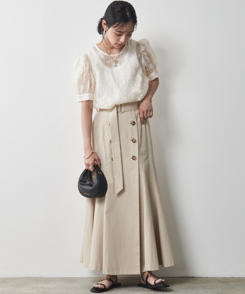 CHIC STYLE（シックスタイル）の「 綿100％共布ベルト付き裾フレアマキシスカート ＜大きいサイズ有＞シックスタイル（スカート・レディース・ベージュ/ブラック・LL/4L/L/5L/3L/M）」の3枚目の写真