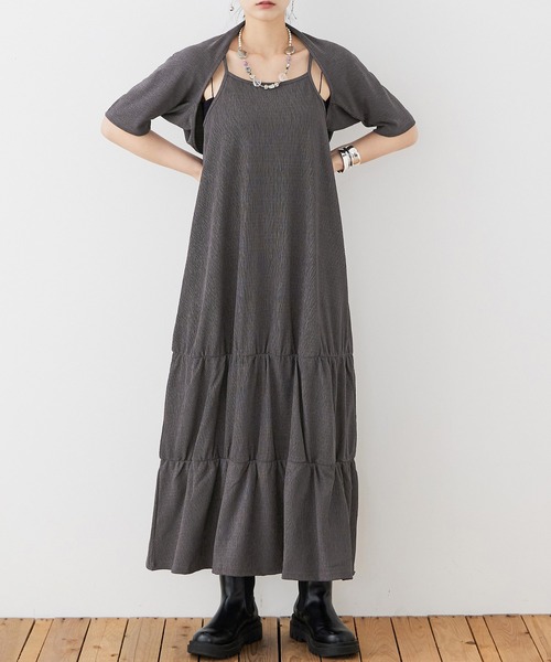 Fashion Letter（ファッションレター）の「シャーリングティアード キャミOP×ショートボレロ セットアップ（ワンピース・レディース・ブラック/オレンジ/グレイッシュベージュ/チャコール・M）」の22枚目の写真